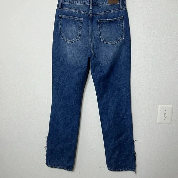 Hidden distressed long Mom jeans size 28 in medium blue wash - Picture 4 of 9